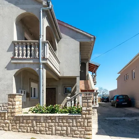 Apartman With A Parking Space Posedarje, Novigrad - 19357 *